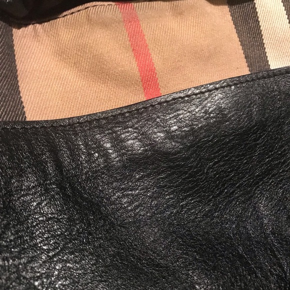 Auth Burberry large 2 way leather and plaid bag - Picture 3 of 7